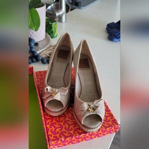Tory Burch Jackie Wedge Tan
